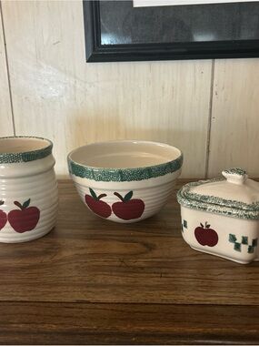 Ceramic Apple Pattern Canister Set - Red & Green